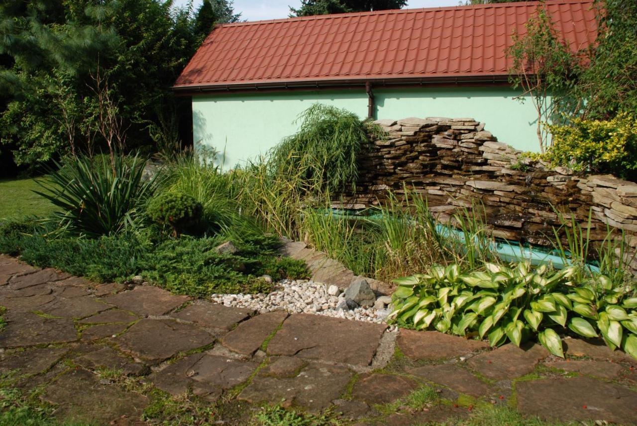 VillaRenoma Nadarzyn Esterno foto